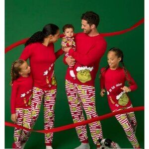 Grinch Holiday Family Pajamas (Men XL-Women L) Lot Of 2  Christmas Picture Set